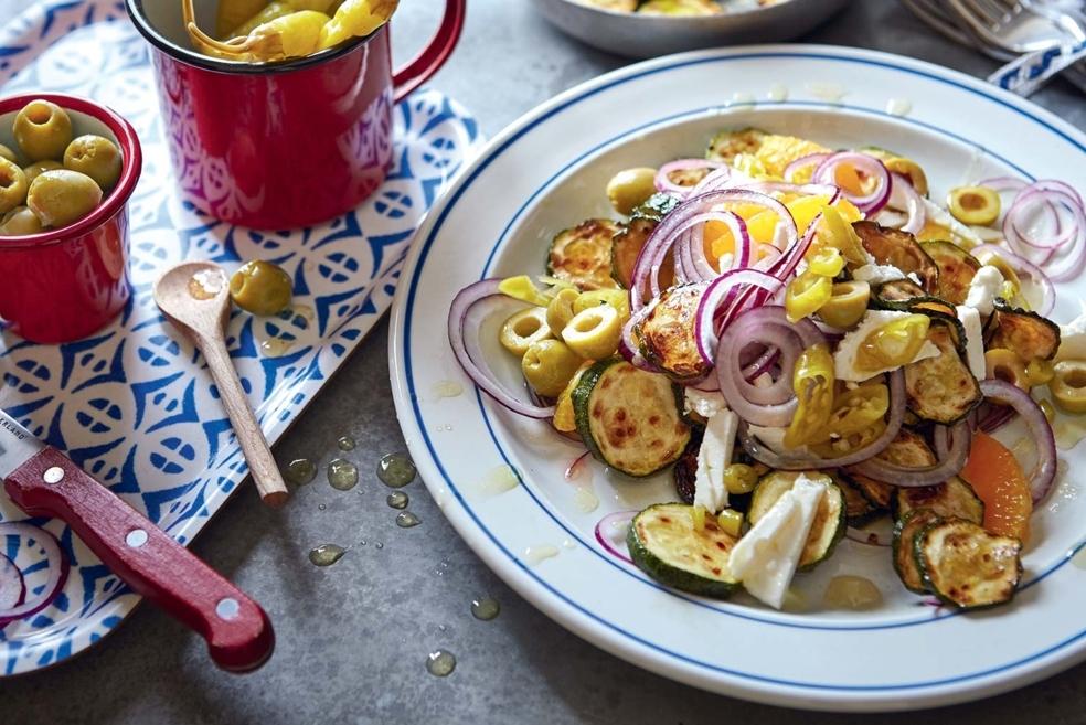 Courgettes poêlées, feta et oignon