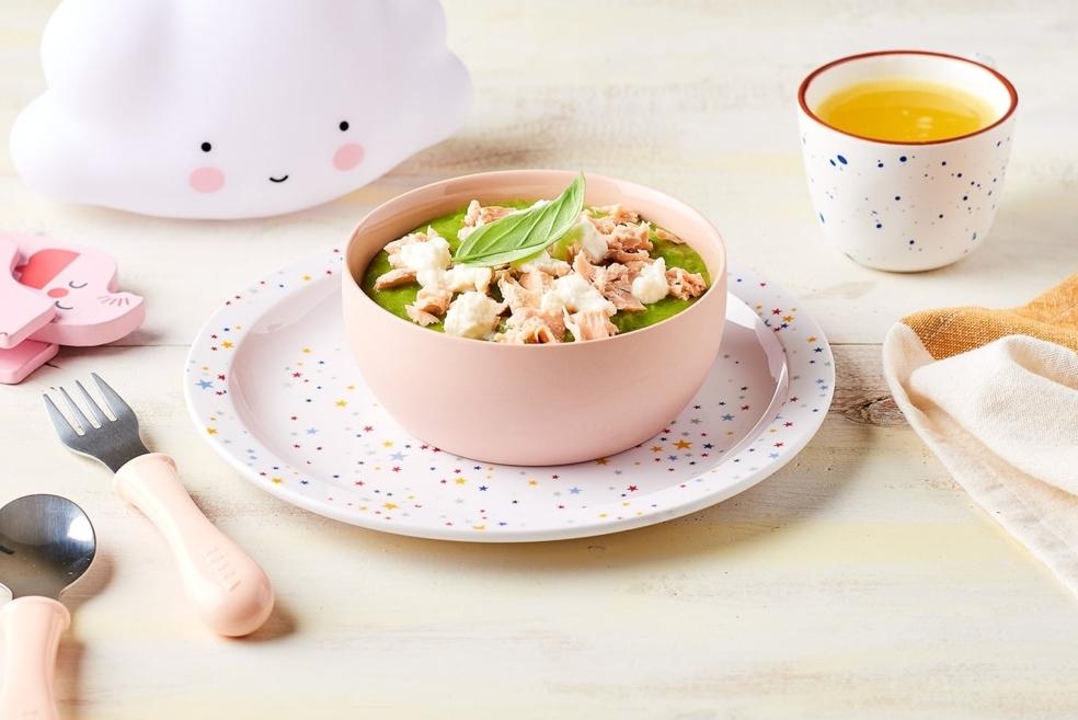 Purée de petits pois à la ricotta et émietté de saumon