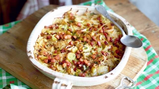 Poêlée de pommes de terre, poireaux et lard