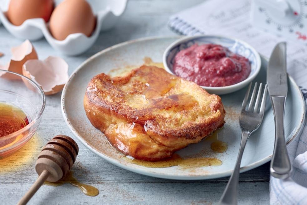 Pain perdu et purée de canneberges