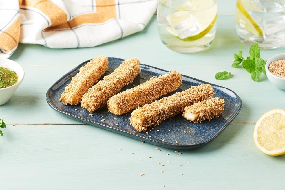 Fêta grillée aux graines de sésame