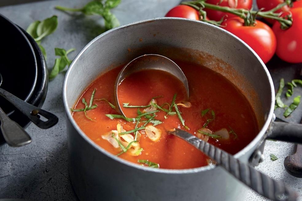 Soupe à la tomate et basilic