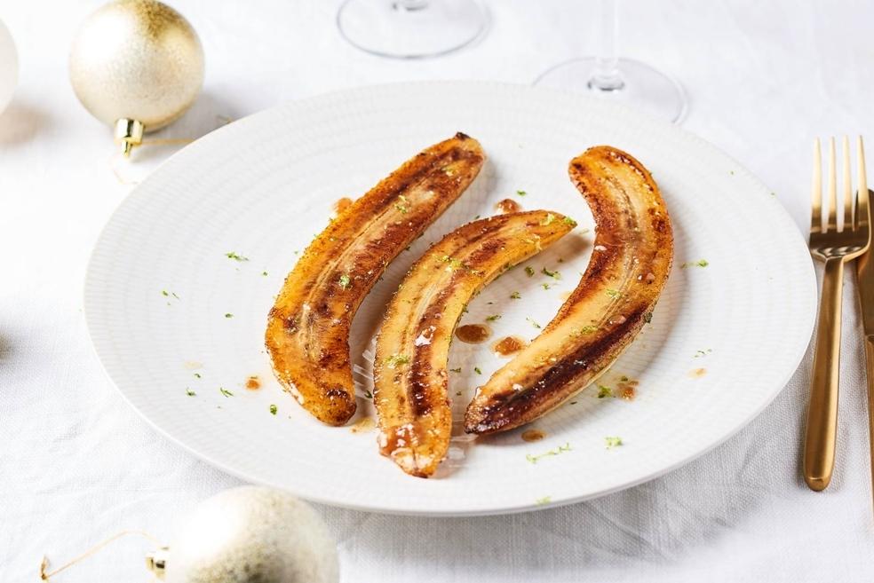 Bananes flambées au rhum et zestes de citron vert