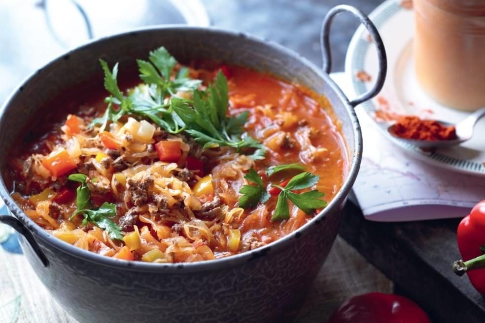 Potée de chou, poivrons et viande hachée