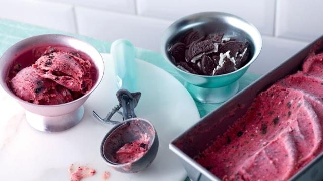 Glace maison aux prunes et biscuits au Monsieur Cuisine