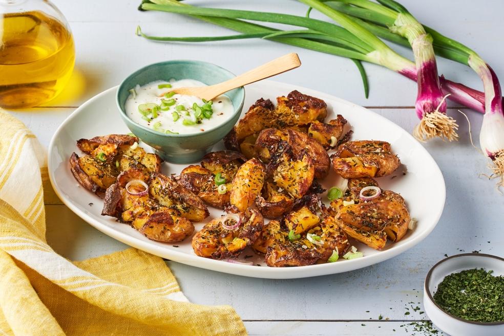 Smashed potatoes et sauce crème à la cébette