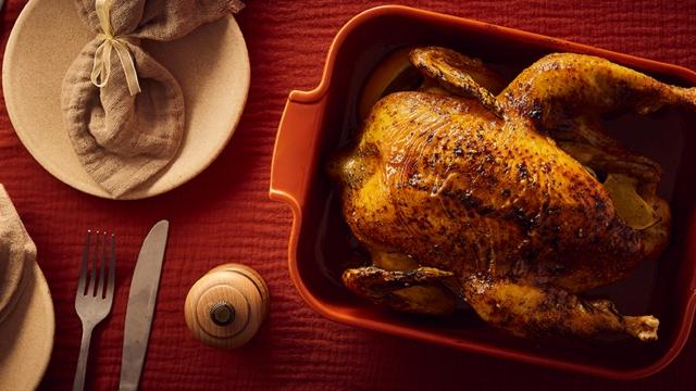 Dinde de Noël au citron, au miel et aux épices