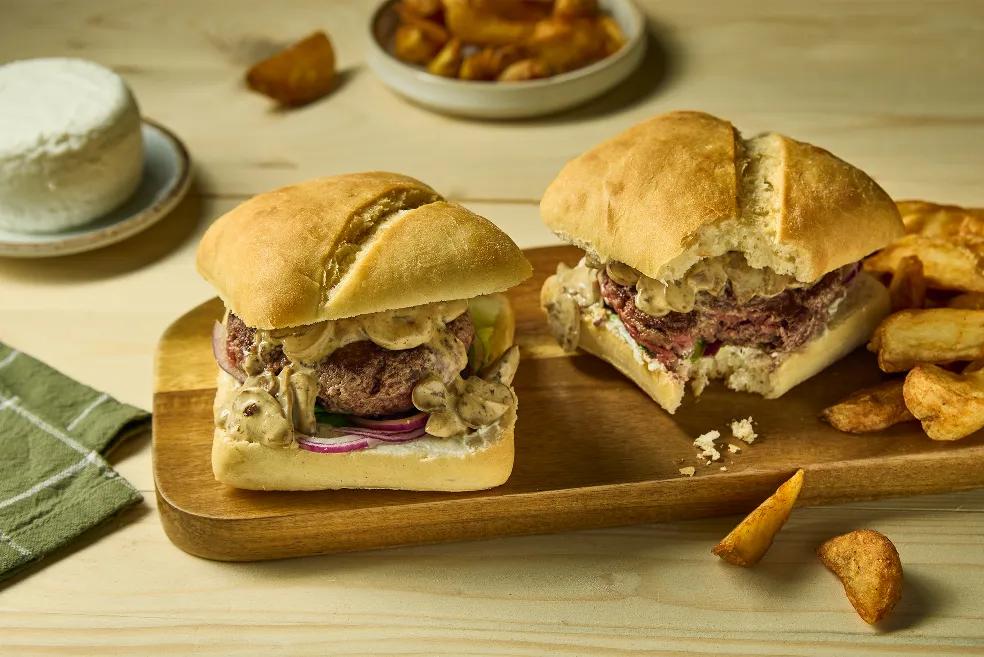 Burger au chèvre et sauce aux champignons