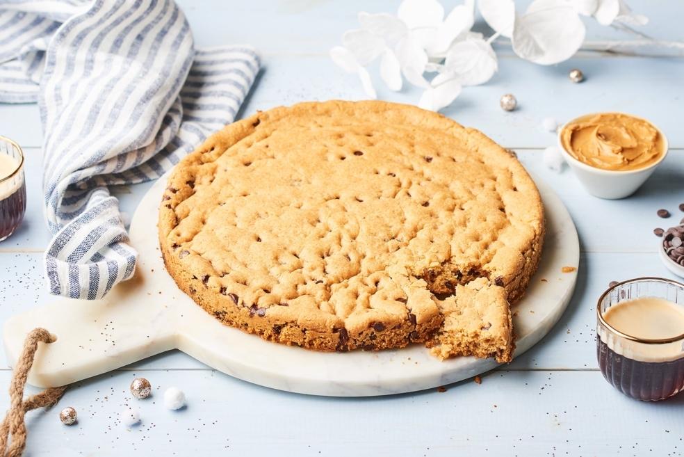 Cookie géant beurre de cacahuètes et pépites de chocolat