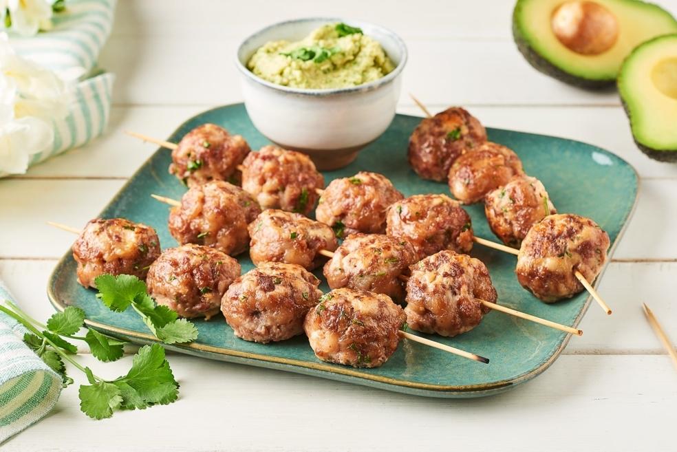 Brochettes de dinde et dip à l'avocat