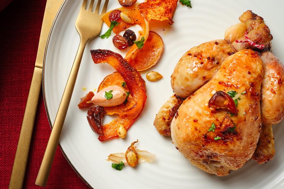 Coquelet laqué & courges rôties