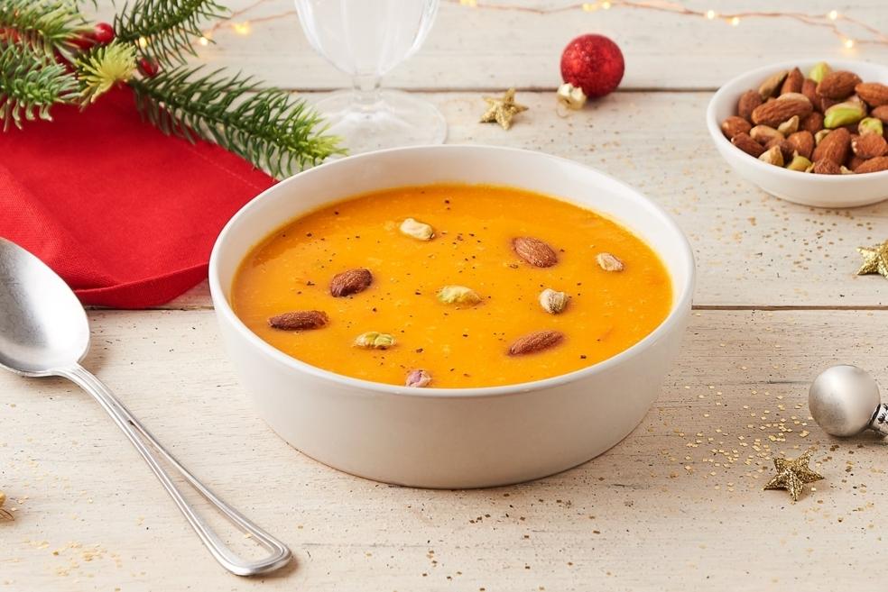Soupe de potimarron et topping pistaches et amandes